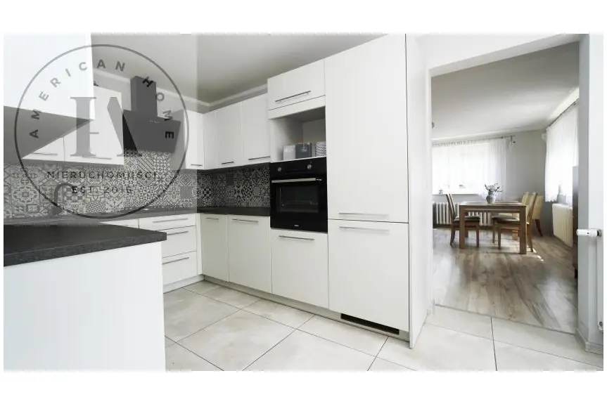 nowodworski, Nowy Dwór Gdański, Marzęcino, Główna, Dom nad rzeką