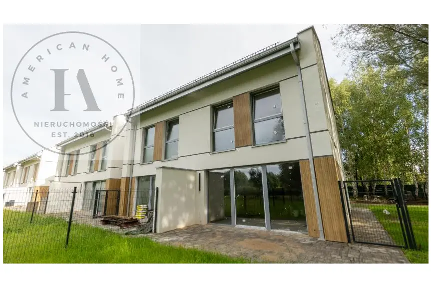 Elbląg, Nowodworska, Nowoczesny dom w Elblągu.