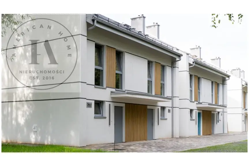 Elbląg, Nowodworska, Nowoczesny dom w Elblągu.