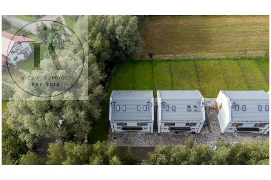 Elbląg, Nowodworska, Nowoczesny dom w Elblągu.